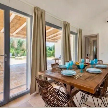 Solara Trullo Retreat וילה אוסטוני